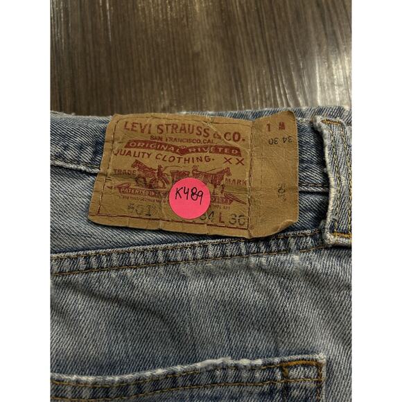 Levis 501 Jeans Men 34x30 Blue Denim Classic Original Fit Straight Button Fly - Picture 9 of 9